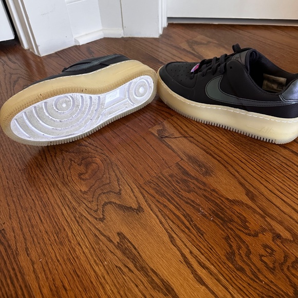 NIKE Air Force 1 Low LV8 Black Iridescent - Picture 3 of 8